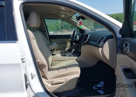 2018 Jeep Grand Cherokee Laredo E 4X4 from USA, damaged, VIN 1C4RJFAG9JC162874